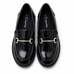 NWT* Girls Black Patent Loafers
